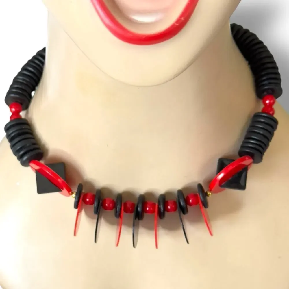 Vintage Geometric 80s Black & Red Acrylic 16” Wooden Disc Bead Choker Necklace